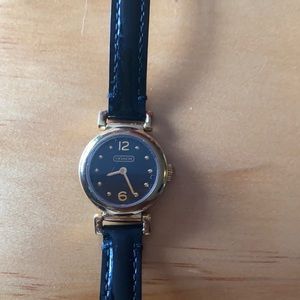 Black and Gold watch (Battery Needed)